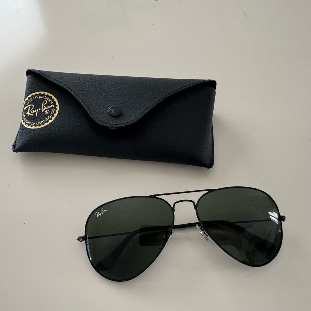 Ray-Ban Black Aviator Sunglasses